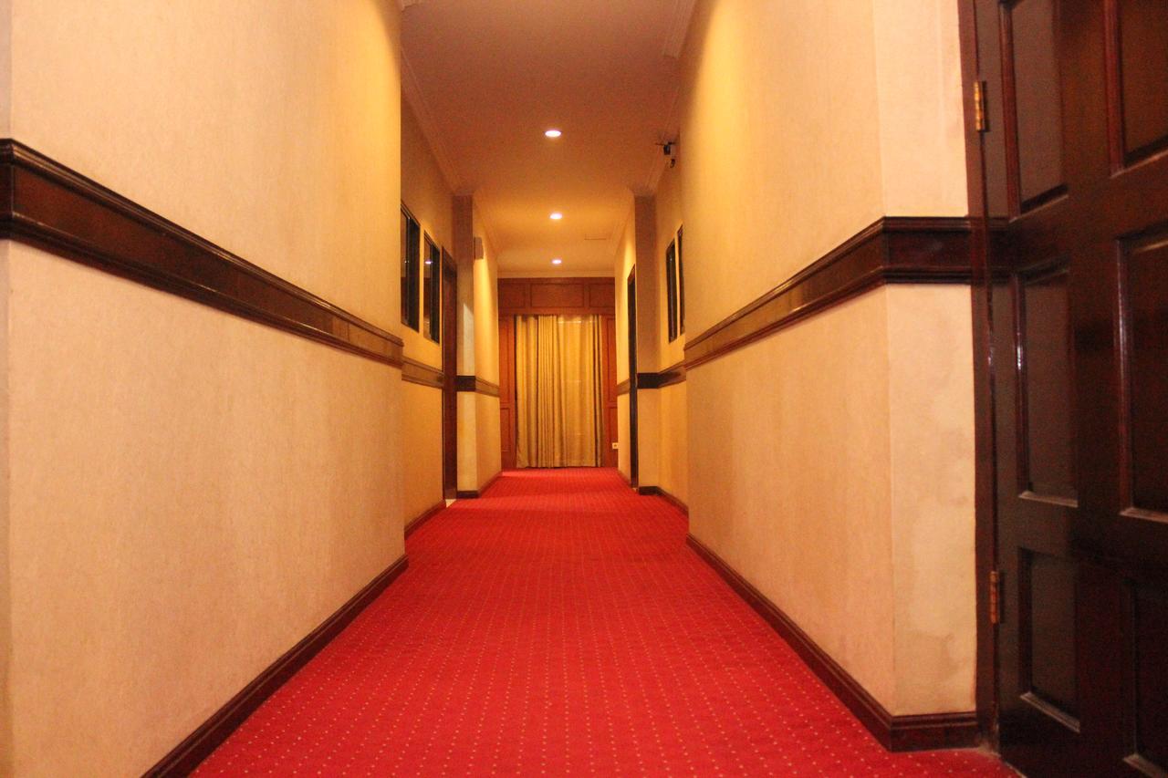 Hotel Menara Lexus Medan Exterior foto